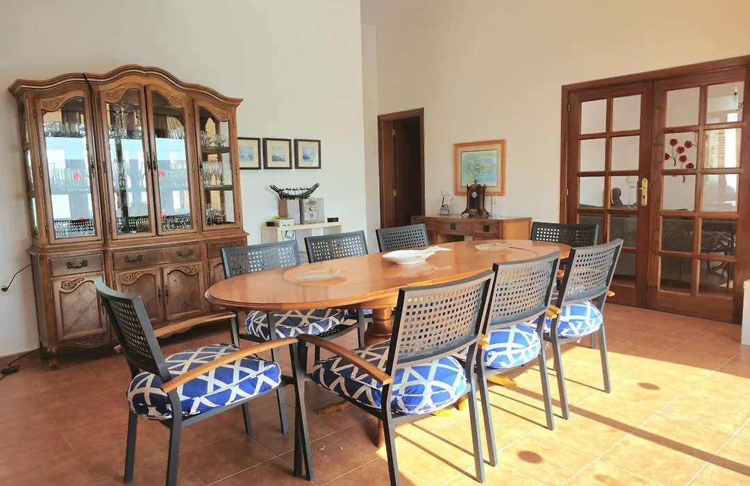 Casa Georgiana, Central Playa Blanca, Private Heated Pool-1
